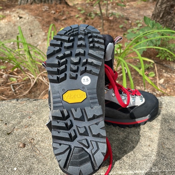 Garsport Leather Waterproof Trekking Boots, Size 38 (US 7 1/2) - Picture 6 of 10